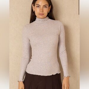 NWT blue Rainbow Scalloped Turtleneck size large